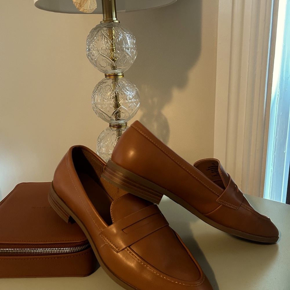 Shoes - Picture 2 of 2